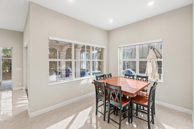 Building Photo - 9586 Campi Dr