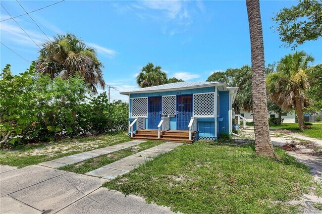 Primary Photo - 922 SE Bayou Ave
