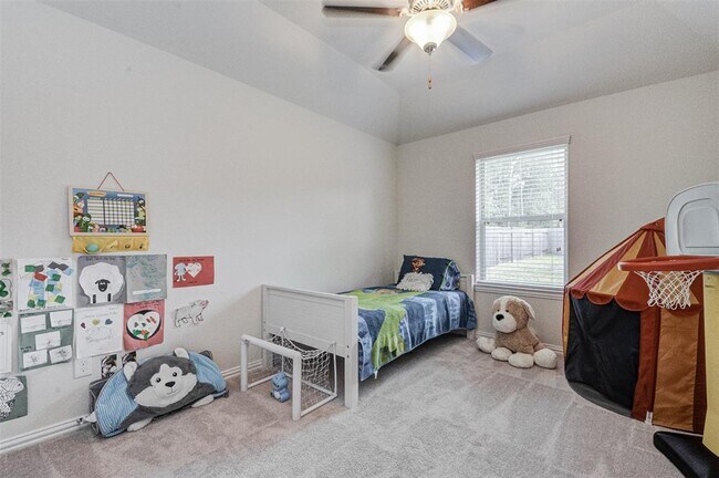 Building Photo - 2940 Twin Cove Ct