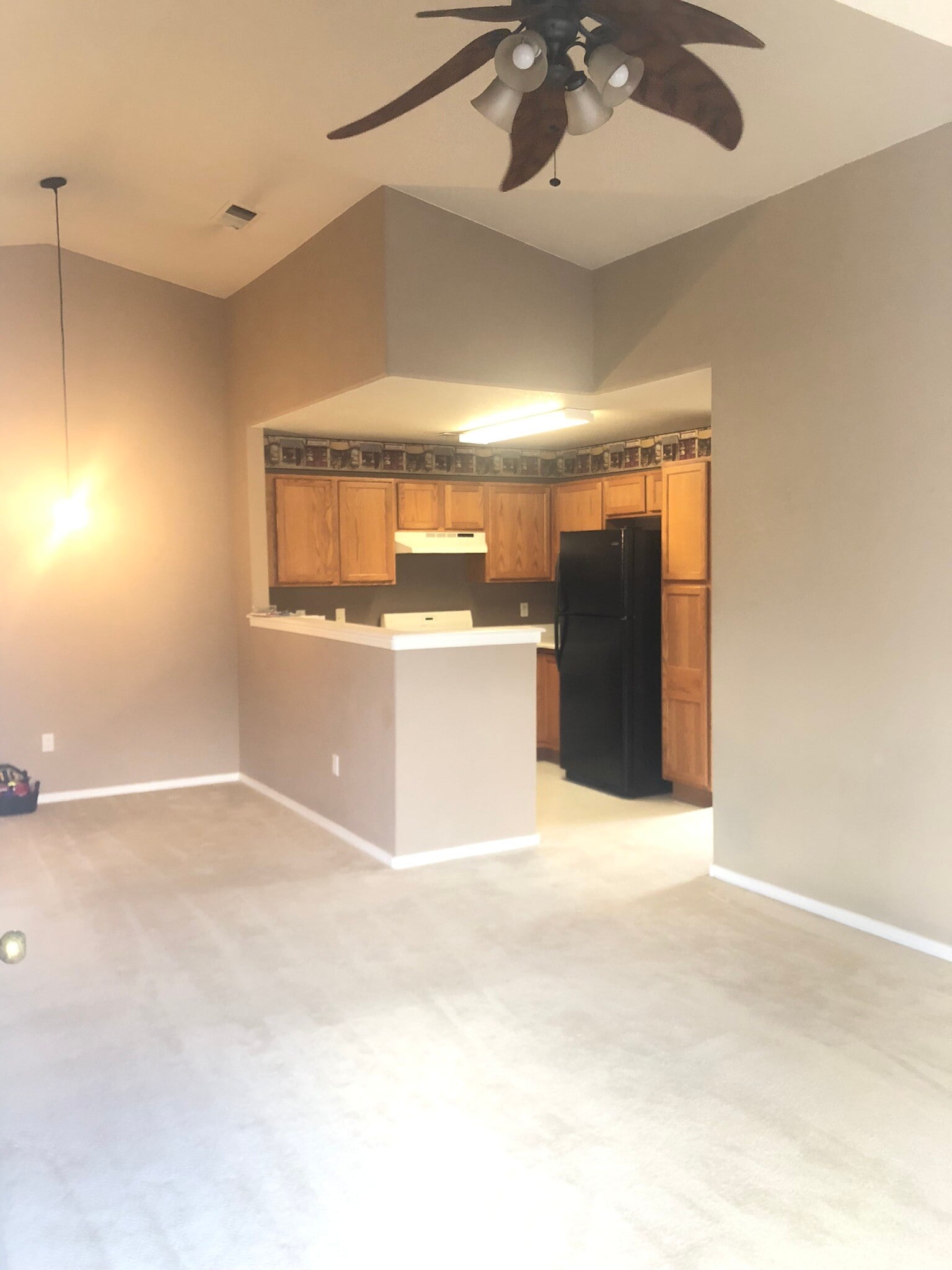 Building Photo - 6501 San Antonio Dr NE