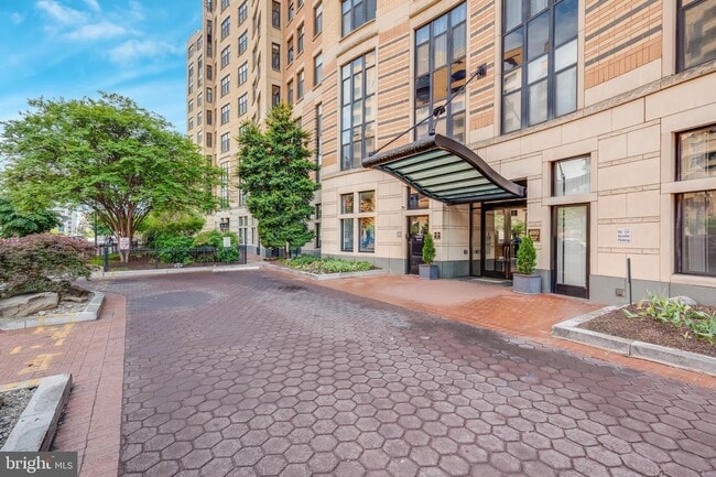 Building Photo - 400 Massachusetts Ave NW