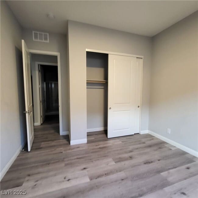 Building Photo - 365 Sapphire Rock Ave