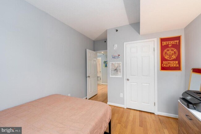 Building Photo - 960 Fell St