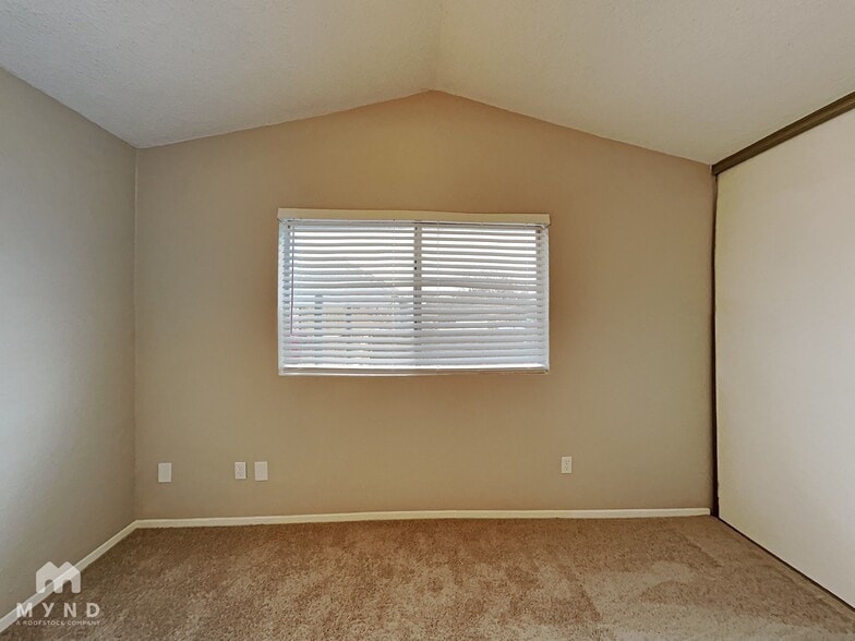 Building Photo - 7417 Shadow Bend Dr