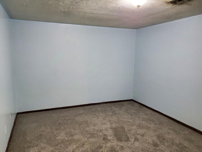Building Photo - 1616 Santa Fe S