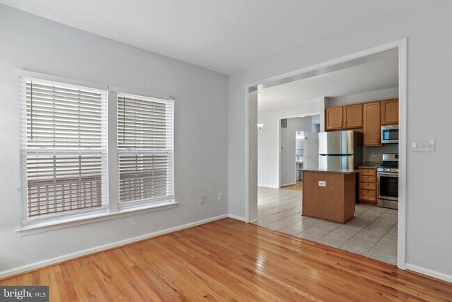 Building Photo - 6140 Newport Terrace