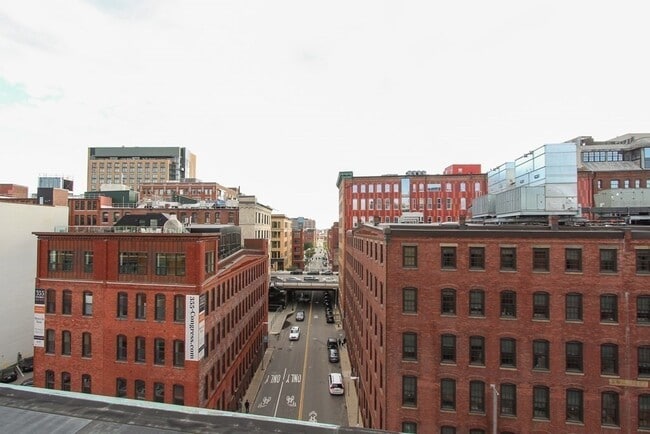 Building Photo - 346 Congress St