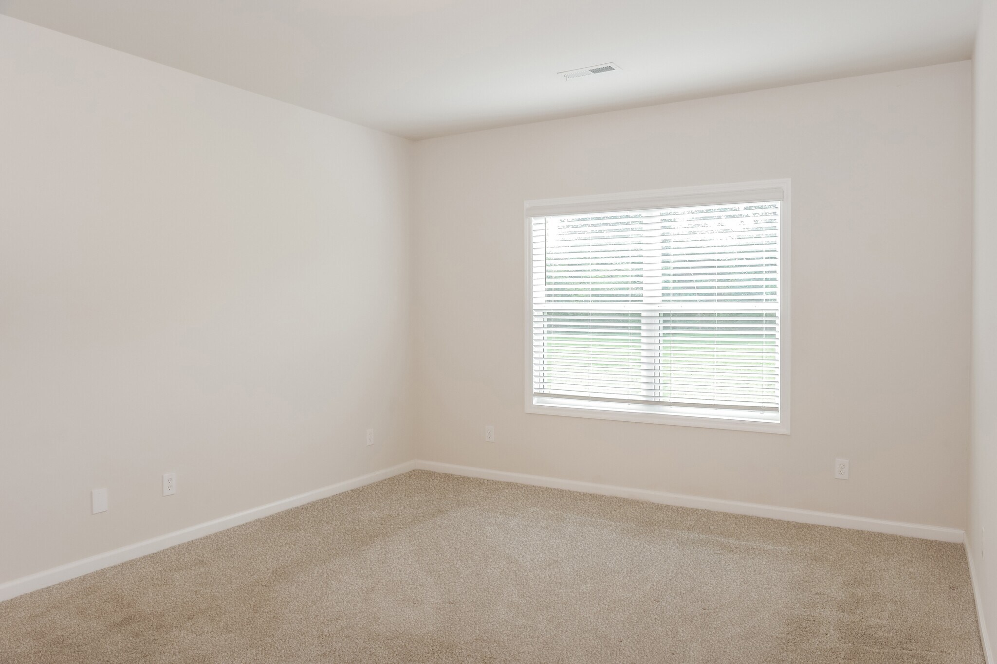 Building Photo - 12877 Tallulah Dr