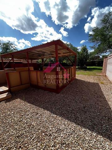 Building Photo - 507 E Ave B