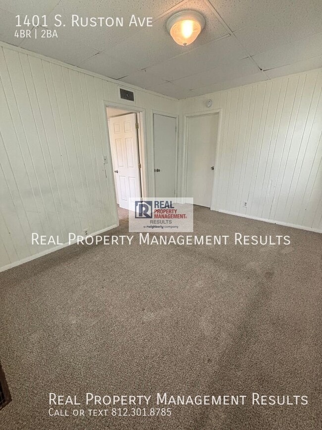 Building Photo - 1401 S Ruston Ave