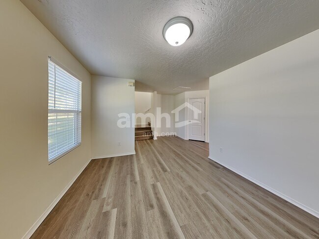Building Photo - 9707 W Brogan Dr
