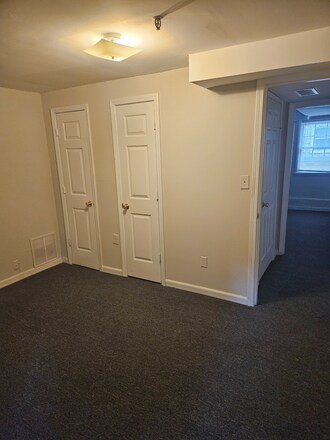 Building Photo - 1357 Oxford Rd NE