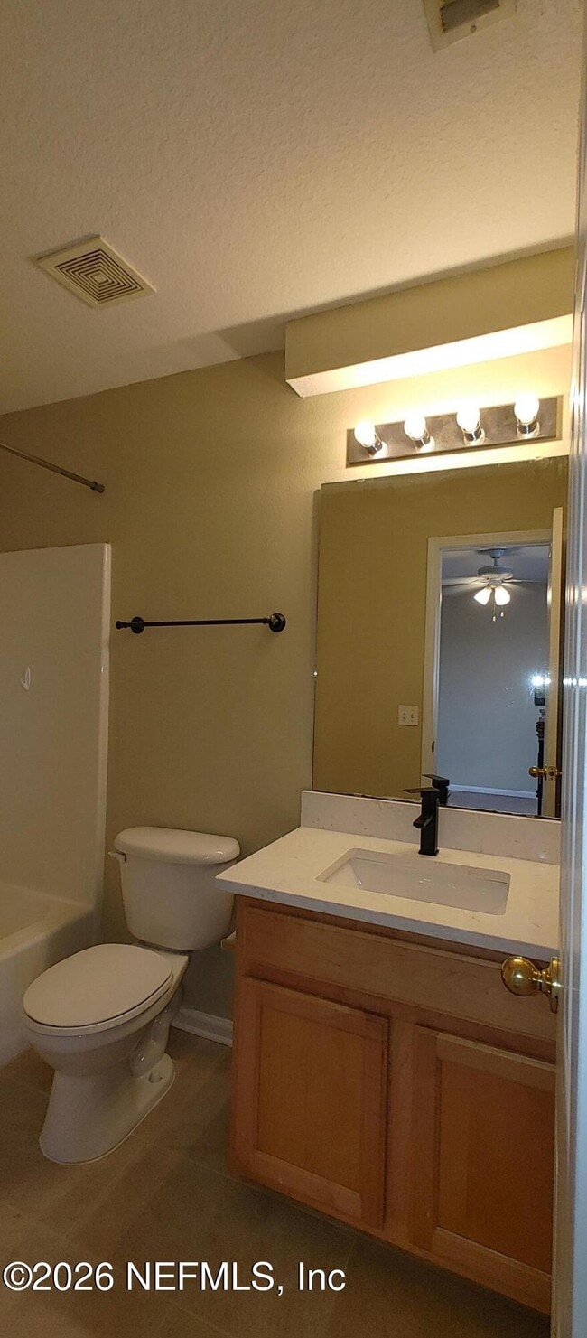 Building Photo - 537 Scrub Jay Dr