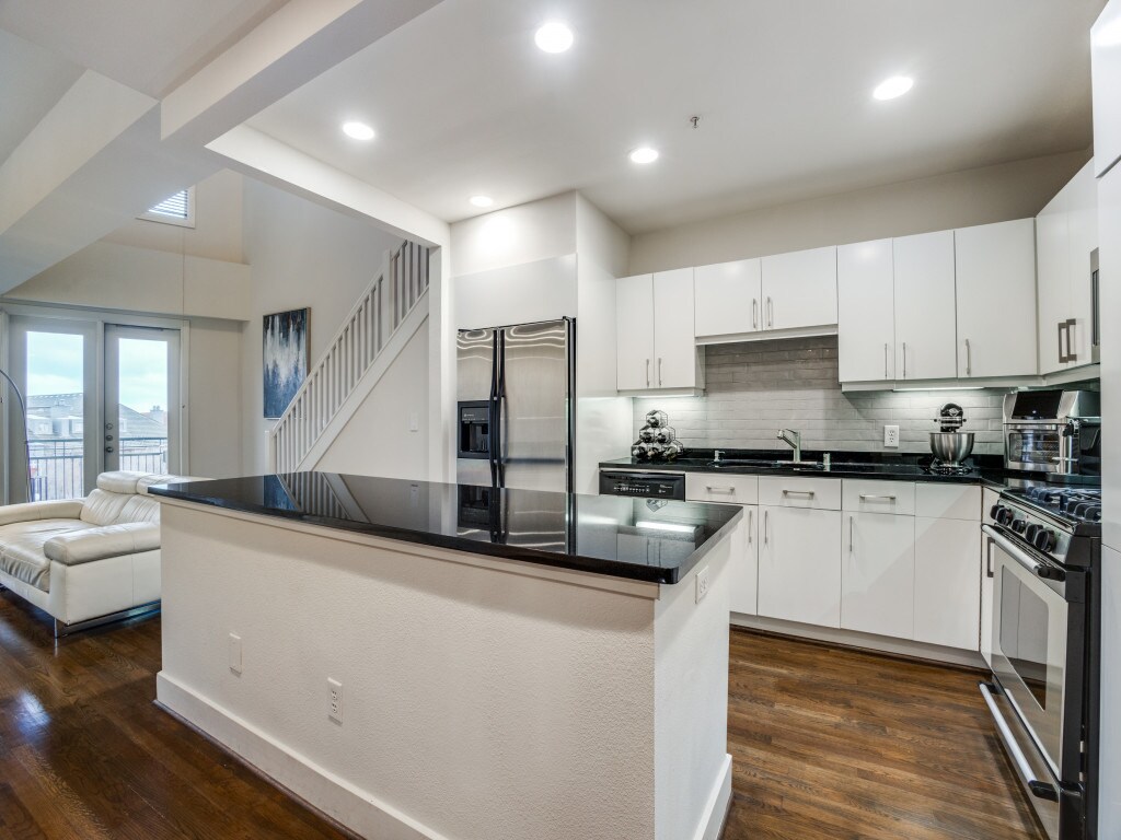 Building Photo - 5055 Addison Cir