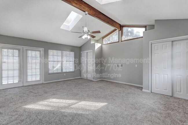 Building Photo - 3312 Pickwick Dr S