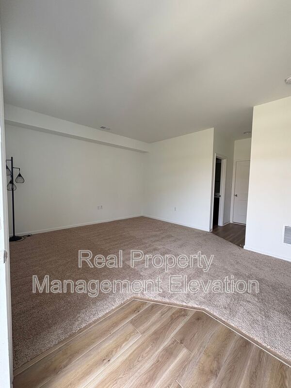 Building Photo - 602 Hemsworth Ln