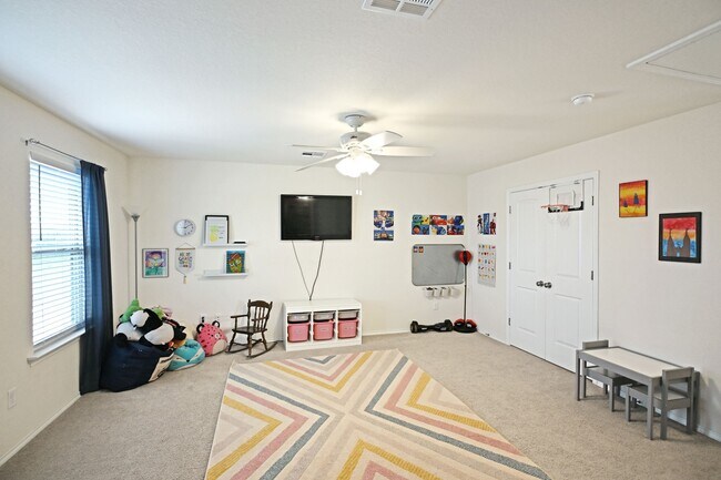 Building Photo - 138 Buttercup Bnd