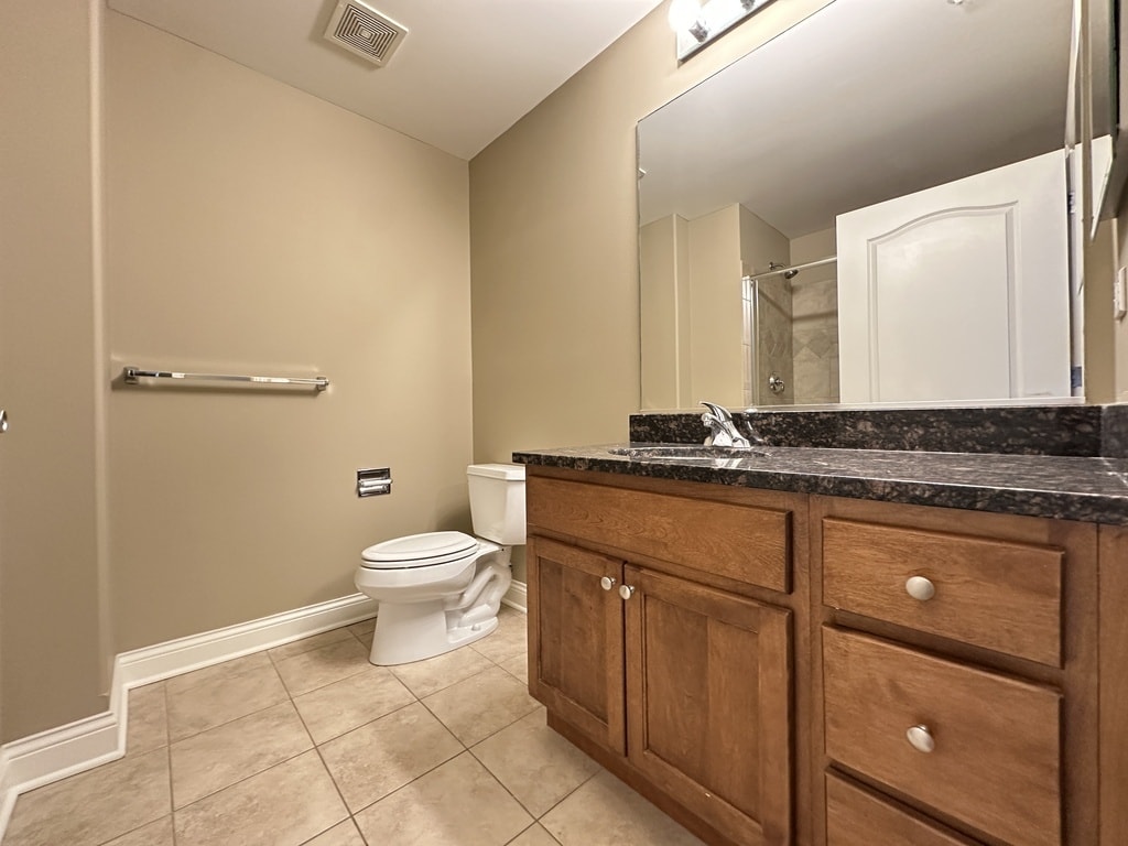 Building Photo - 2 Itasca Place