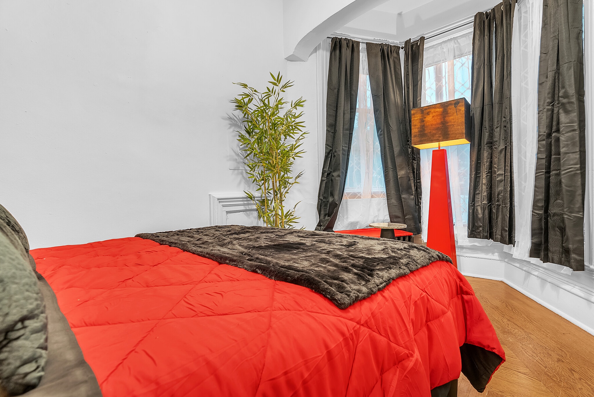 Building Photo - 139 Center St