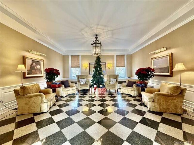 Building Photo - 111 7th St