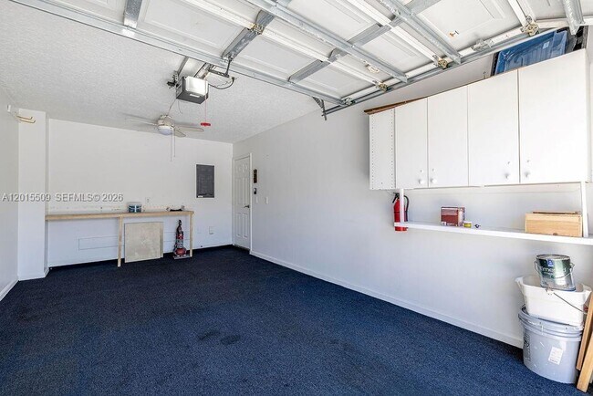 Building Photo - 4949 N Hwy A1A