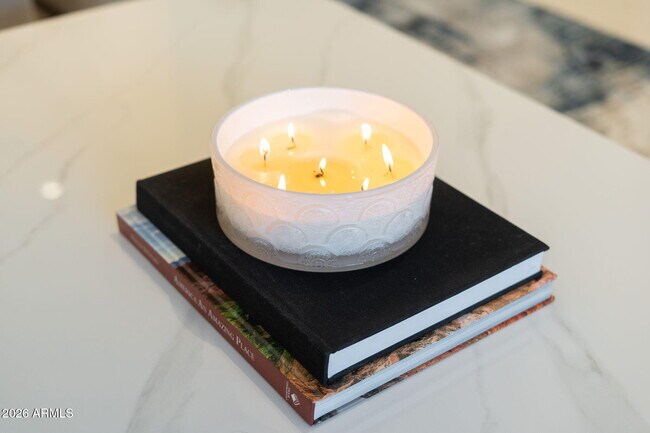 Building Photo - 6587 N Palmeraie Blvd