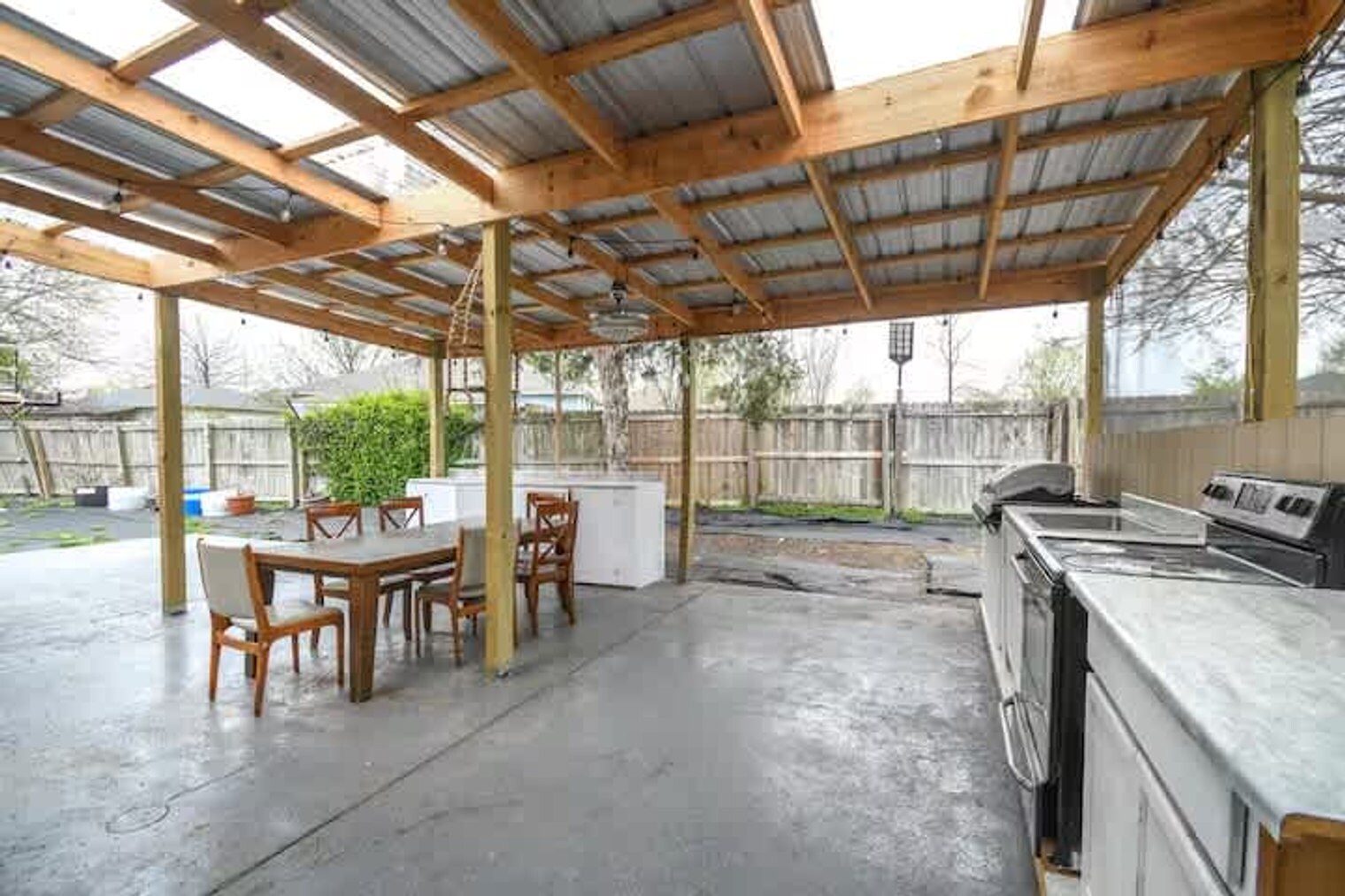 Building Photo - 731 Cypress Ct