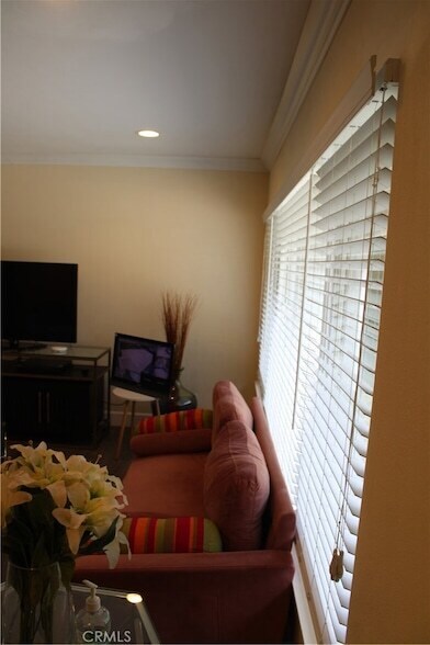 Building Photo - 761 W Country Hills Dr