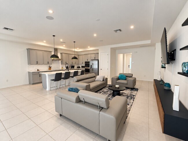 Building Photo - 34212 Evergreen Hill Ct