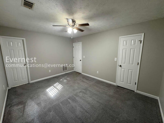 Building Photo - 130 Summerfield Dr