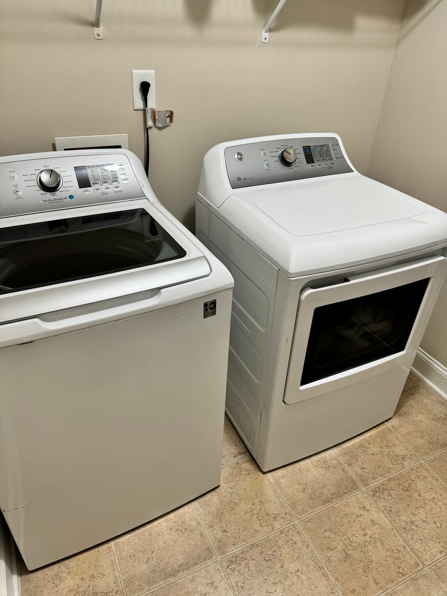Laundry Room - 4995 Jack Dr