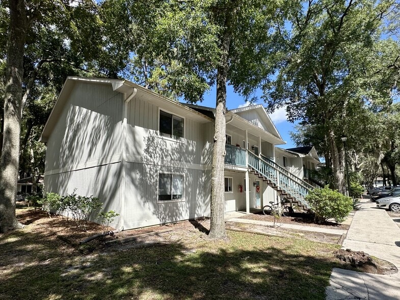 Primary Photo - Hickory Plantation