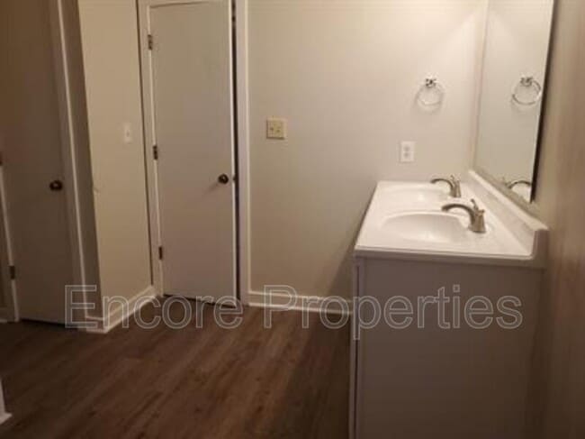 Building Photo - 7305 Leesville Rd