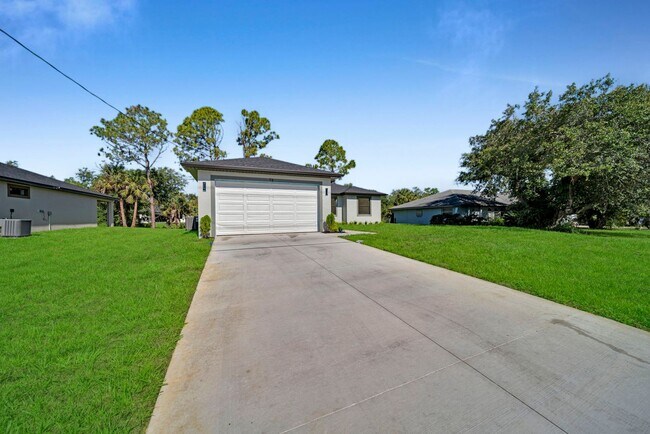 Building Photo - 73 Flamingo Blvd