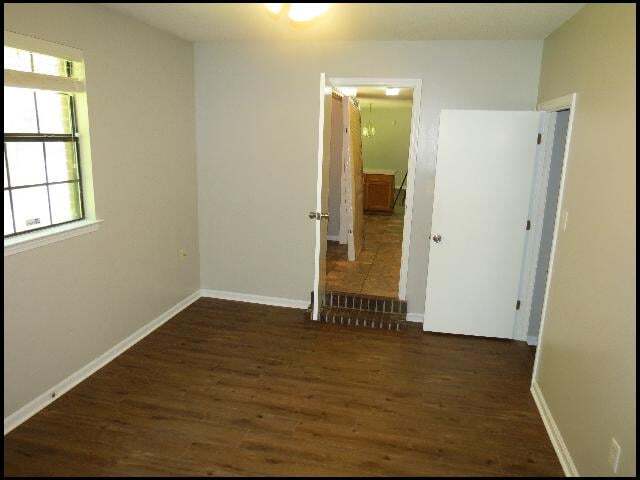 Building Photo - 9803 Pinnacle Valley Rd