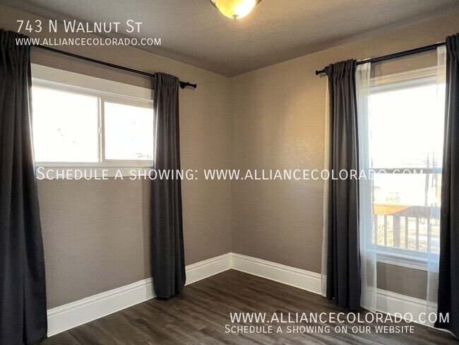Building Photo - 743 N Walnut St