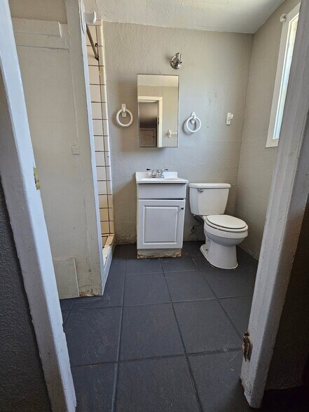 Building Photo - 320 E Ajo Way