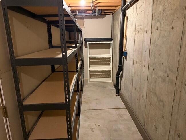 Building Photo - 6258 Powell Rd
