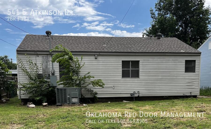 Building Photo - 541 E Atkinson Dr