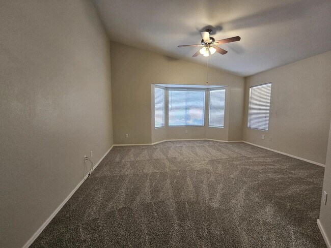 Building Photo - 2294 E Cherry Hills Pl