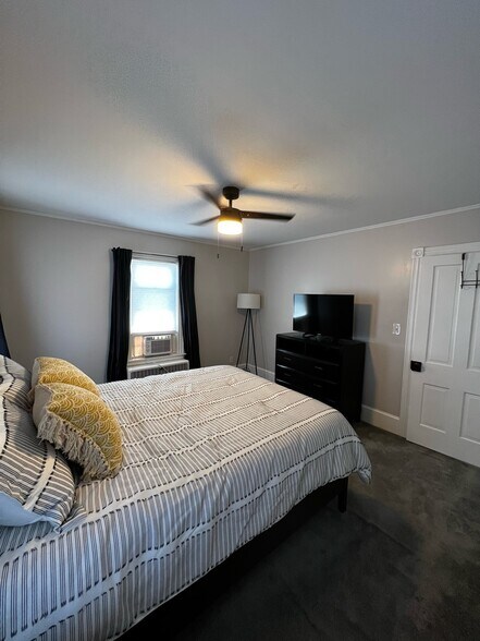 Building Photo - 1419 Market St