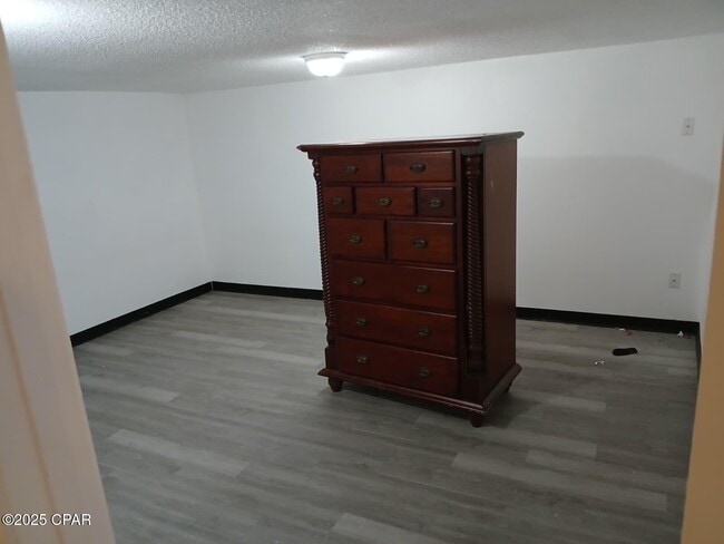 Building Photo - 712 Ave C