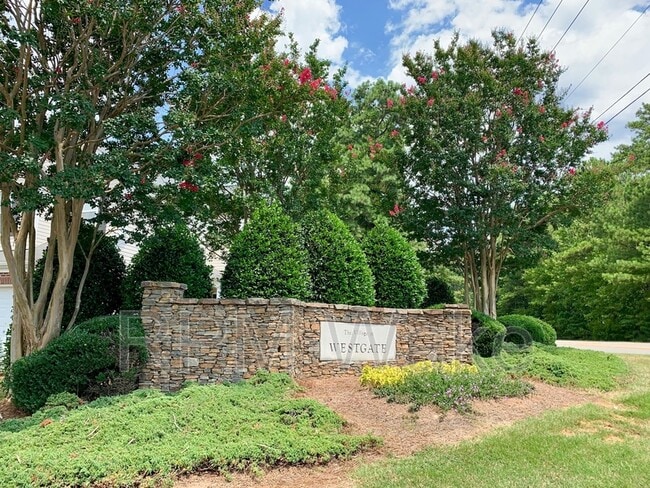 Building Photo - 9201 Langwood Dr