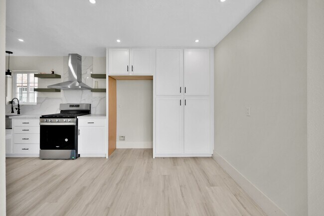 Building Photo - 6026 Willowbend Blvd