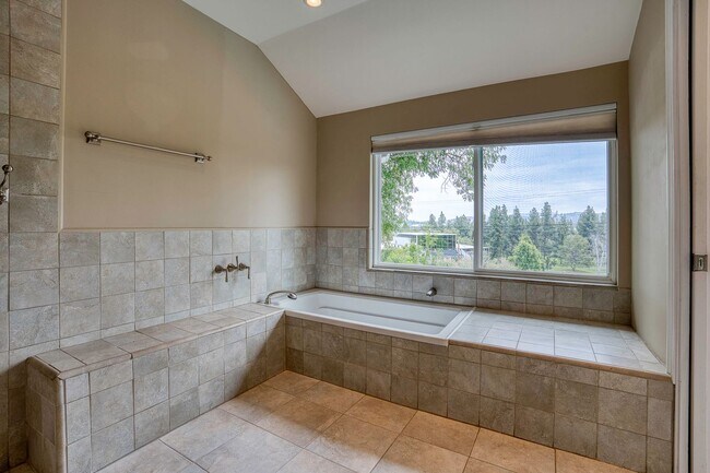 Building Photo - FALL IN LOVE with a Woodland Hills View