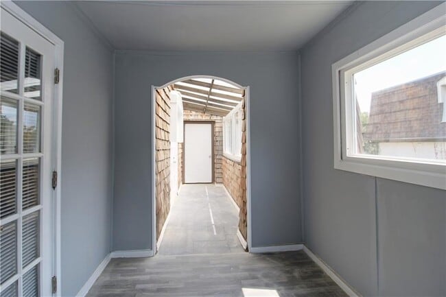 Building Photo - 122 Rue Fontaine