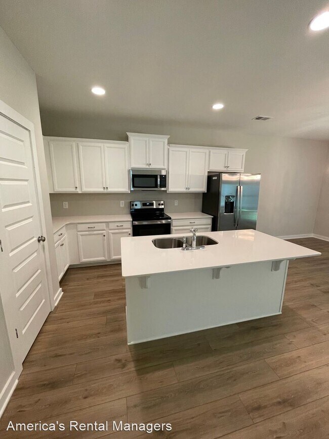 Building Photo - 4 br, 2.5 bath House - 329 Shiloh Creek Drive