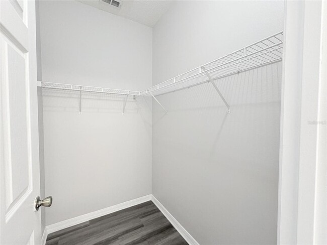 Building Photo - 1976 The Oaks Blvd