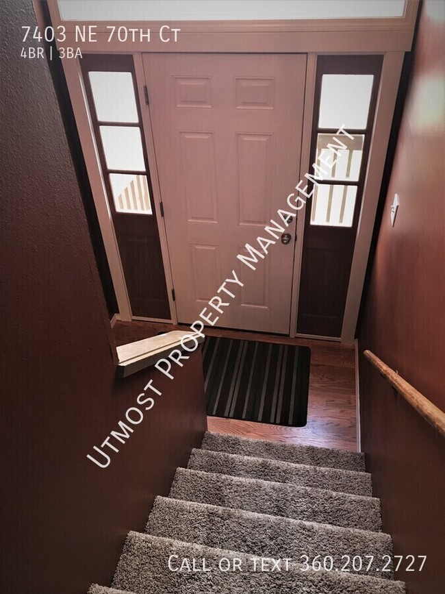 Building Photo - 7403 NE 70th Ct