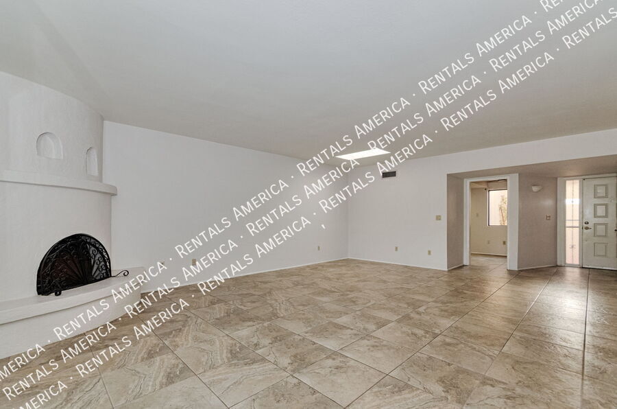 Building Photo - 5342 N Camino De La Culebra